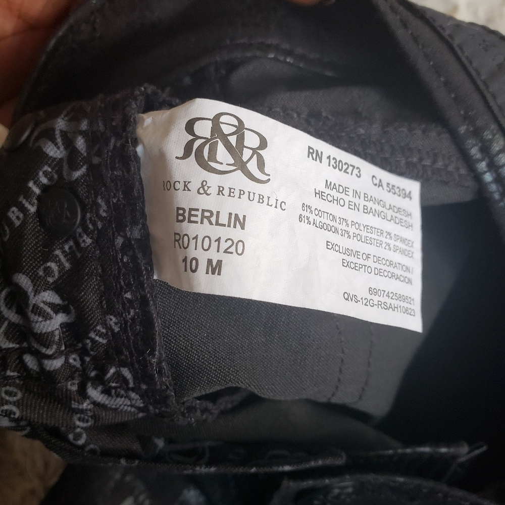 ROCK AND REPUBLIC‎ FAUX LEATHER PANTS..SIZE 10M - Picture 6 of 7